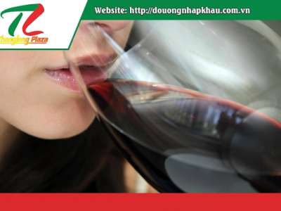 Rượu vang tác động tích cực đến khả năng sinh sản của phụ nữ