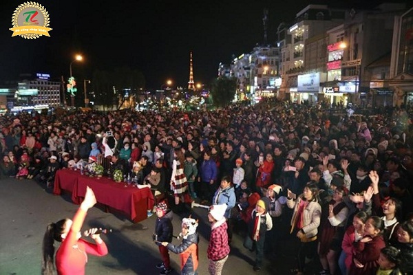 dem hoi vang da lat 8