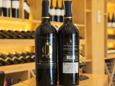 Rượu vang Tây Ban Nha Bodegas Queen Queen