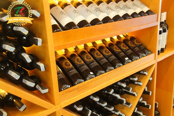 ruou vang phap tai cau giay