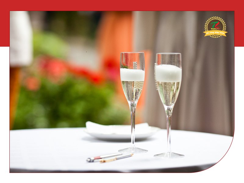 thang long plaza ban ruou vang ngon co cap nhap khau chinh hang 4